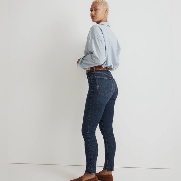 Madewell Roadtripper Jeans, size 24 - Picture 2 of 7